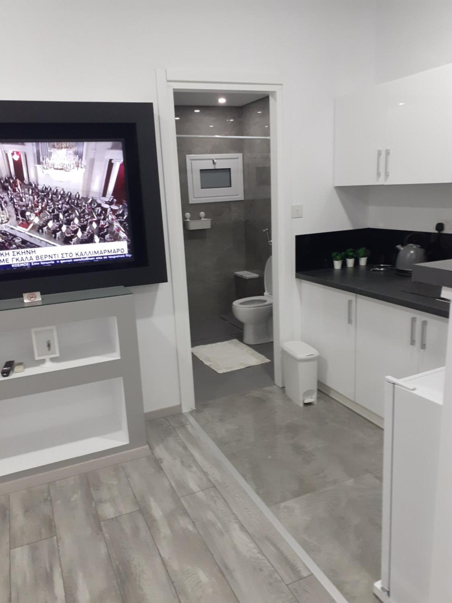 Deluxe Yiota'S Studio ! Klorakas Habitación foto